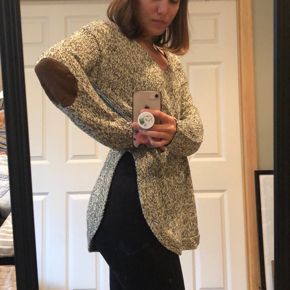 Knitted tunic - off white and black coloring